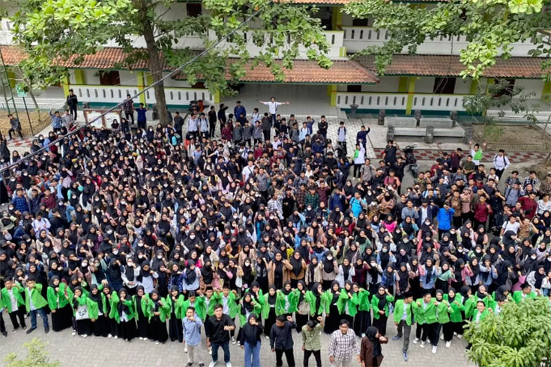 Pengenalan Budaya Akademik dan Kemahasiswaan (PBAK) 2023 Maba UIN Raden Mas Said, kemarin. Kegiatan ini DEMA nekat melakukan komersialisasi data Maba demi sponsorship.