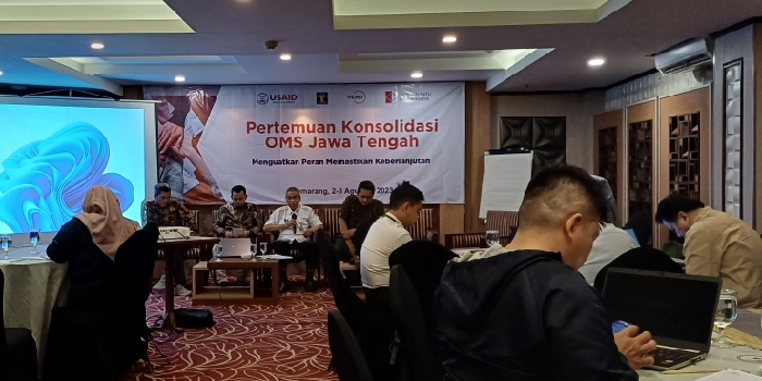 KONSOLIDASI : OMS Jateng mengundang perwakilan Bawaslu membahas Pemilu Serentak 2024 yang jujur adil akuntabel dan transparan di Hotel Norman.