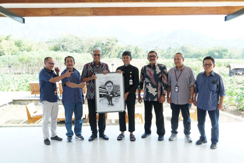 LANJUTKAN TUGAS: Direktur utama Bank Jateng, Supriyatno mengundurkan diri, Irianto Harko Saputro ditunjuk jadi pengganti. (Ist)