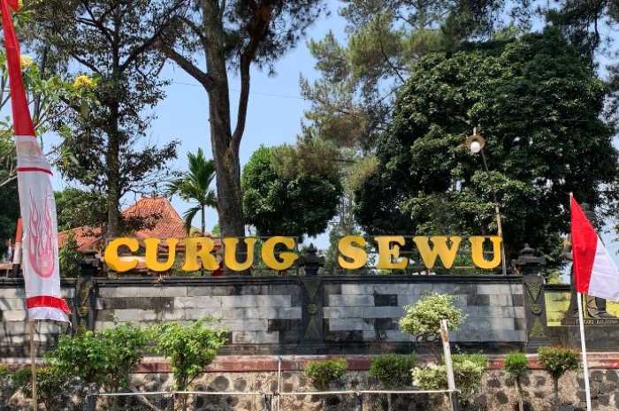 Curug Sewu.