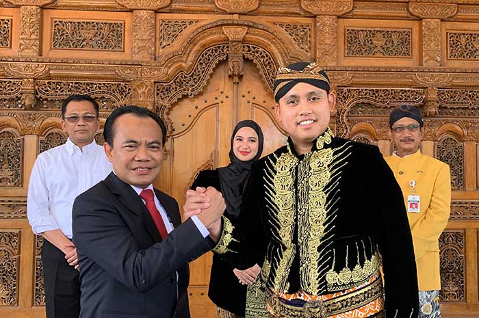 Bupati Kendal Dico M. Ganinduto bersinergi bersama Sesmenko Perekonomian Susiwijono Moegiarso dalam pengembangan KEK Kendal.