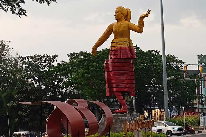 Patung Penari Semarangan mulai dioperasionalkan Disperkim pada jam-jam tertentu.