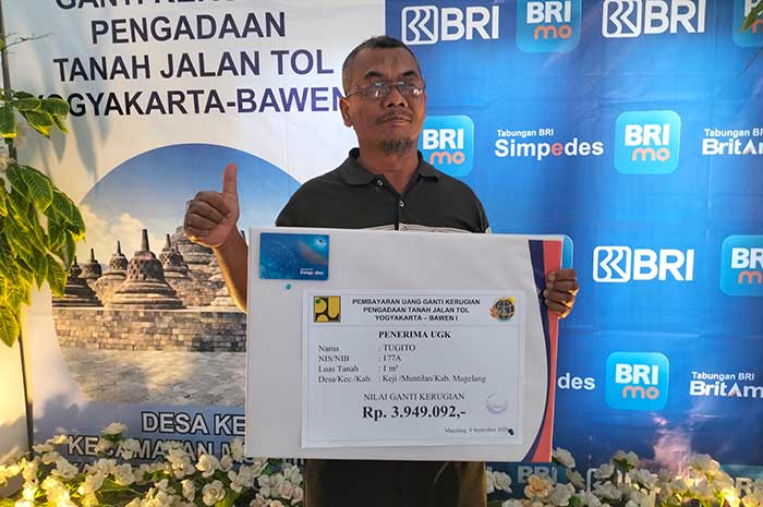 Tugito tetap bersyukur meskipun menerima ganti rugi paling kecil dibandingkan tetangganya.