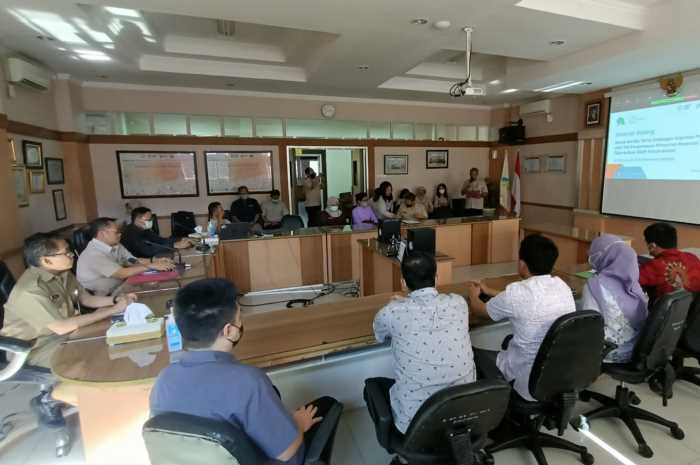 Proctorship tindakan pleuroskopi yang pertama di RS Paru dr. Ario Wirawan Salatiga esmi dibuka pada hari Senin (11/9) pukul di Aula Asma.&nbsp;&nbsp;