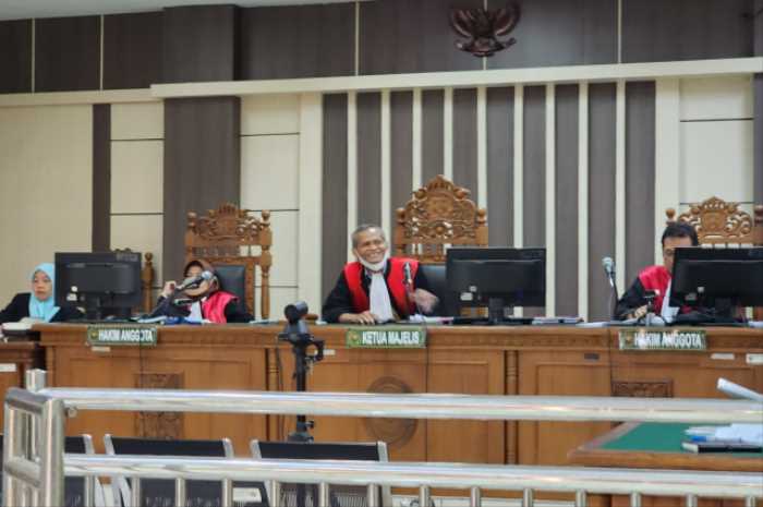 Sidang Kepala BTP Jabagteng, Putu Sumarjaya dan PPK BTP Jabagteng, Bernard Hasibuan dilaksanakan secara daring tanpa kehadiran dua terdakwa di Pengadilan Tipikor Semarang, Kamis (14/9).&nbsp;I