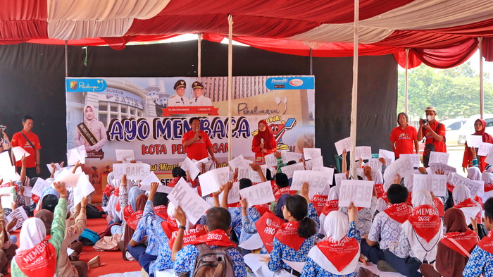 SERU &ndash; Ratusan pelajar di Kota Pekalongan saat beradu kreativitas di Festival Literasi di Kota Pekalongan pada Kamis (21/9).