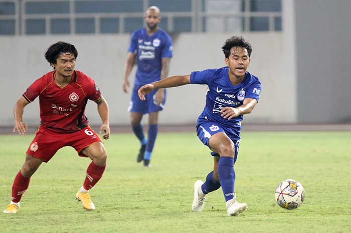 Luthfi Kamal mantan pemain Barito Putera yang musim ini menjadi andalan lini tengah PSIS Semarang.