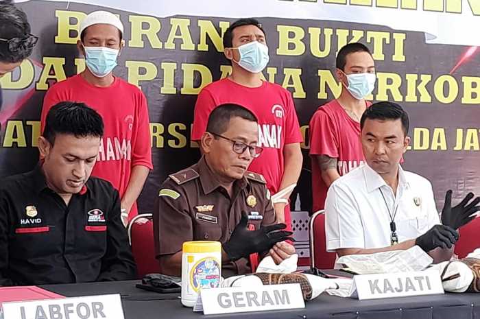 Polda Jawa Tengah masih terus melakukan pengembangan ungkap kasus narkotika jenis sabu seberat empat kilogram di Pelabuhan Tanjung Mas, Semarang pada Senin (31/7).
