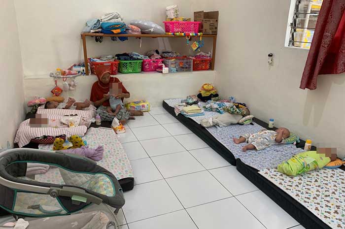 Sejumlah bayi yang dititipkan di Rumah Bayi Semarang karena tidak dikehendaki orangtuanya.