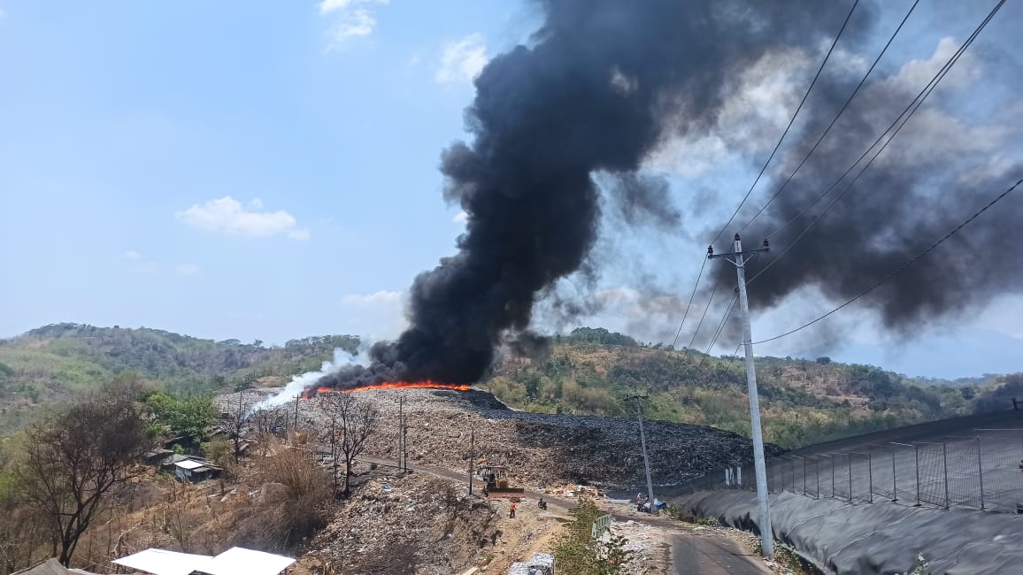 TPA Jatibarang Semarang kembali terbakar, Jumat (6/10/2023) sekitar pukul 11.15. Kali ini, lokasi kebakaran berada di zona tiga.