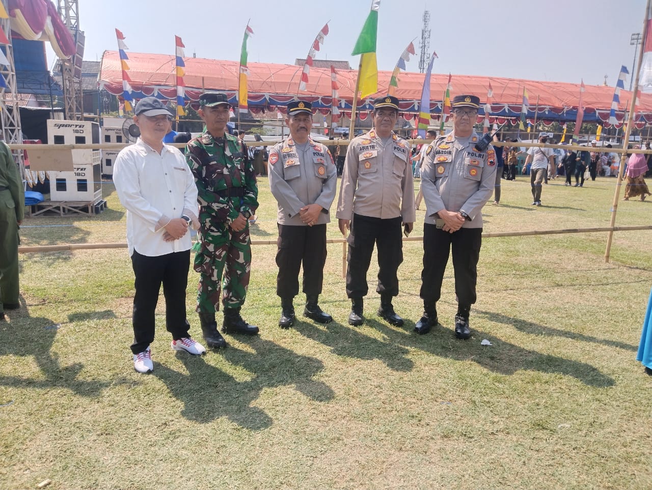 Ketua DPRD Demak Fahrudin Bisri Slamet saat meninjau pilkades di Kecamatan Mranggen.