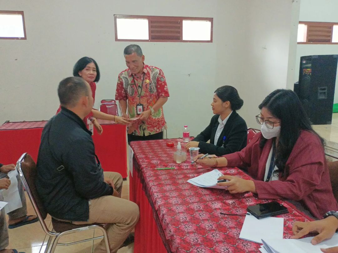 Penyaluran BLT BLT DBHCHT Tahap Pertama di Kantor Kecamatan Getasan