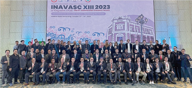 PESBEVI: Para dokter spesialis bedah vaskular dan endovaskular berkumpul untuk tingkatkan layanan.. (IQBAL AMAR/JAWA POS RADAR SEMARANG)