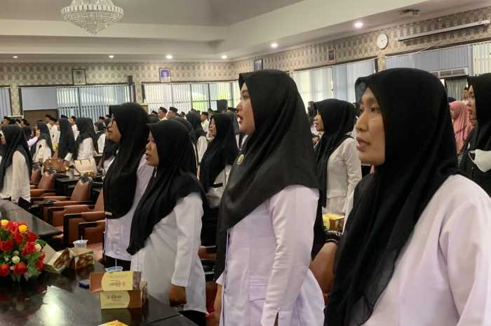 Silturrahmi dan pembinaan guru inpassing 2023 di gedung DPRD Kendal.