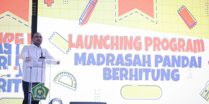 PERKUAT AHLI MATEMATIKA : Menag RI Yaqut Cholil Qoumas melakukan launching Program Madrasah Pandai Berhitung di Madrasah Aliyah Negeri (MAN) 4 Pondok Pinang, Jakarta, Senin (16/10/2023).