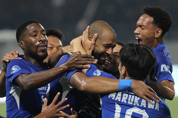 Pemain PSIS merayakan gol Lucas Gama di laga lawan Persija Minggu (29/10/2023) malam.