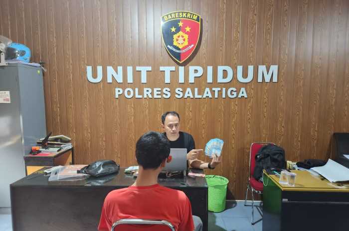 DA, 23, seorang pemuda asal Bandungan yang diduga mengedarkan uang palsu (Upal).
