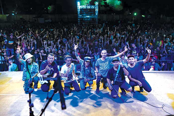 Daun Bambu Band, Kendal