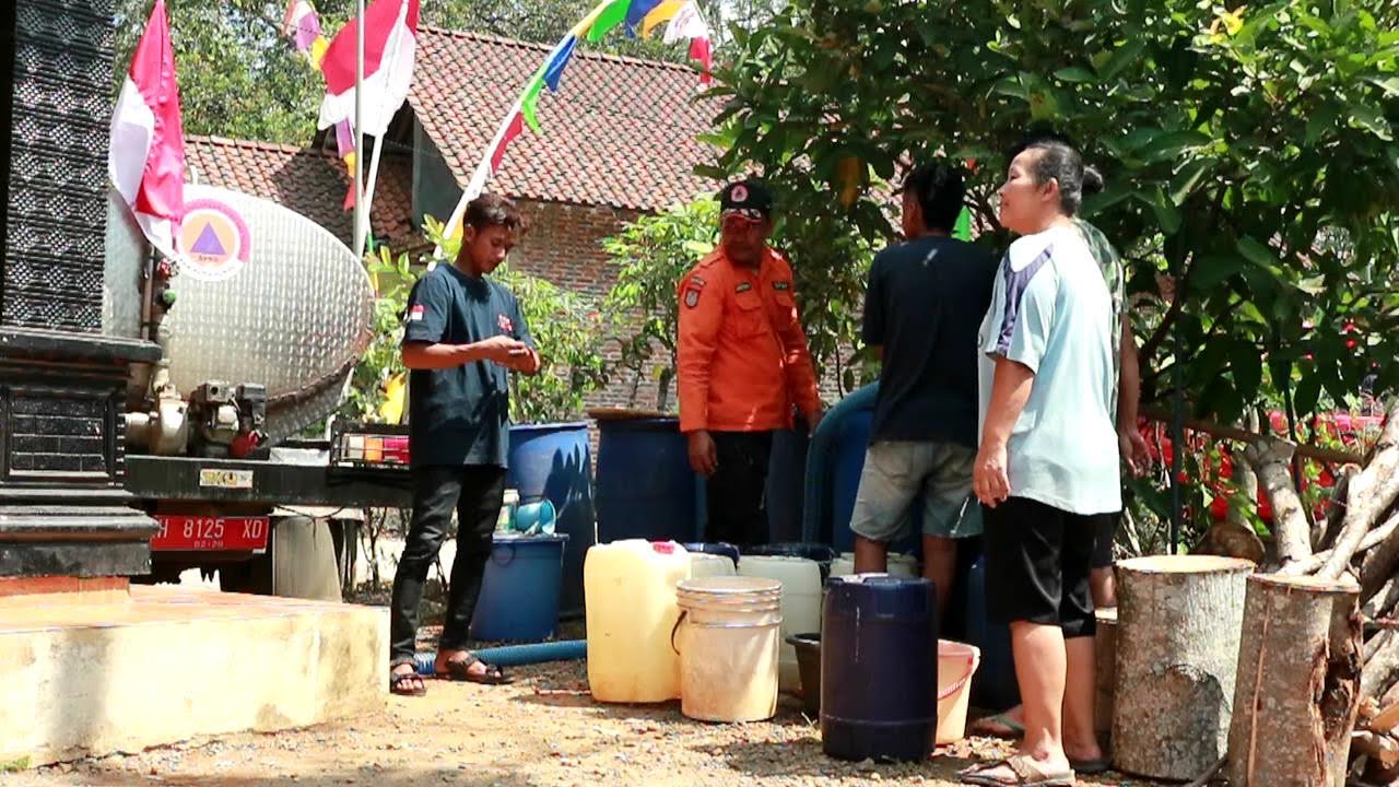 Droping untuk masyarakat Kendal yang masih terdampak krisis air bersih okeh BPBD Kendal.