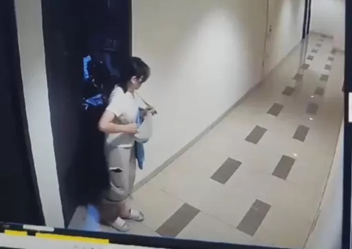Rekaman CCTV yang menyorot aktivitas Caroline Angelica, mahasiswi Fakultas Kedokteran Hewan Unair Surabaya yang ditemukan tewas di Sidoarjo. (Istimewa)
