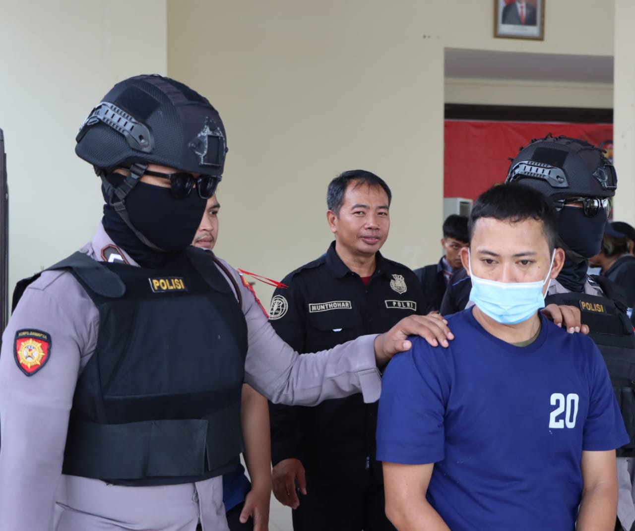 Tersangka begal payudara dimintai keterangan di Polres Demak. Wahib Pribadi/Jawa Pos Radar Semarang