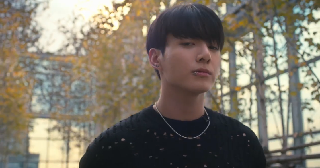 Interview Jungkook BTS bersama Zane Lowe dari Apple Music (Tangkapan layar YouTube Apple Music, 10 November 2023)