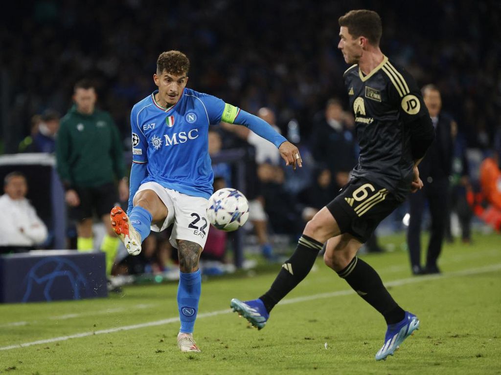 Napoli mengalami beberapa rentetan kekalahan