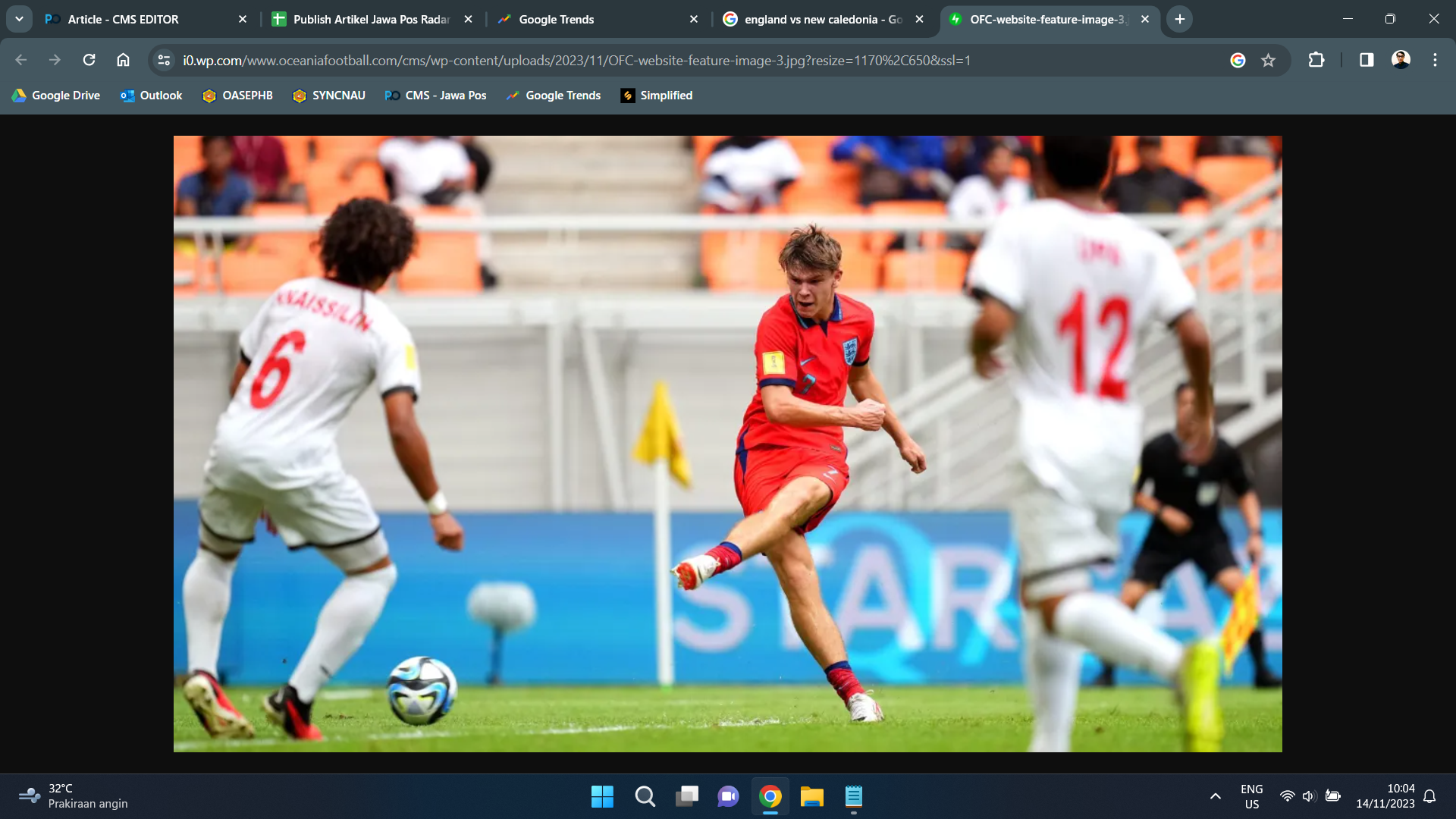 Inggris vs Kaledonia Baru di Stadion JIS