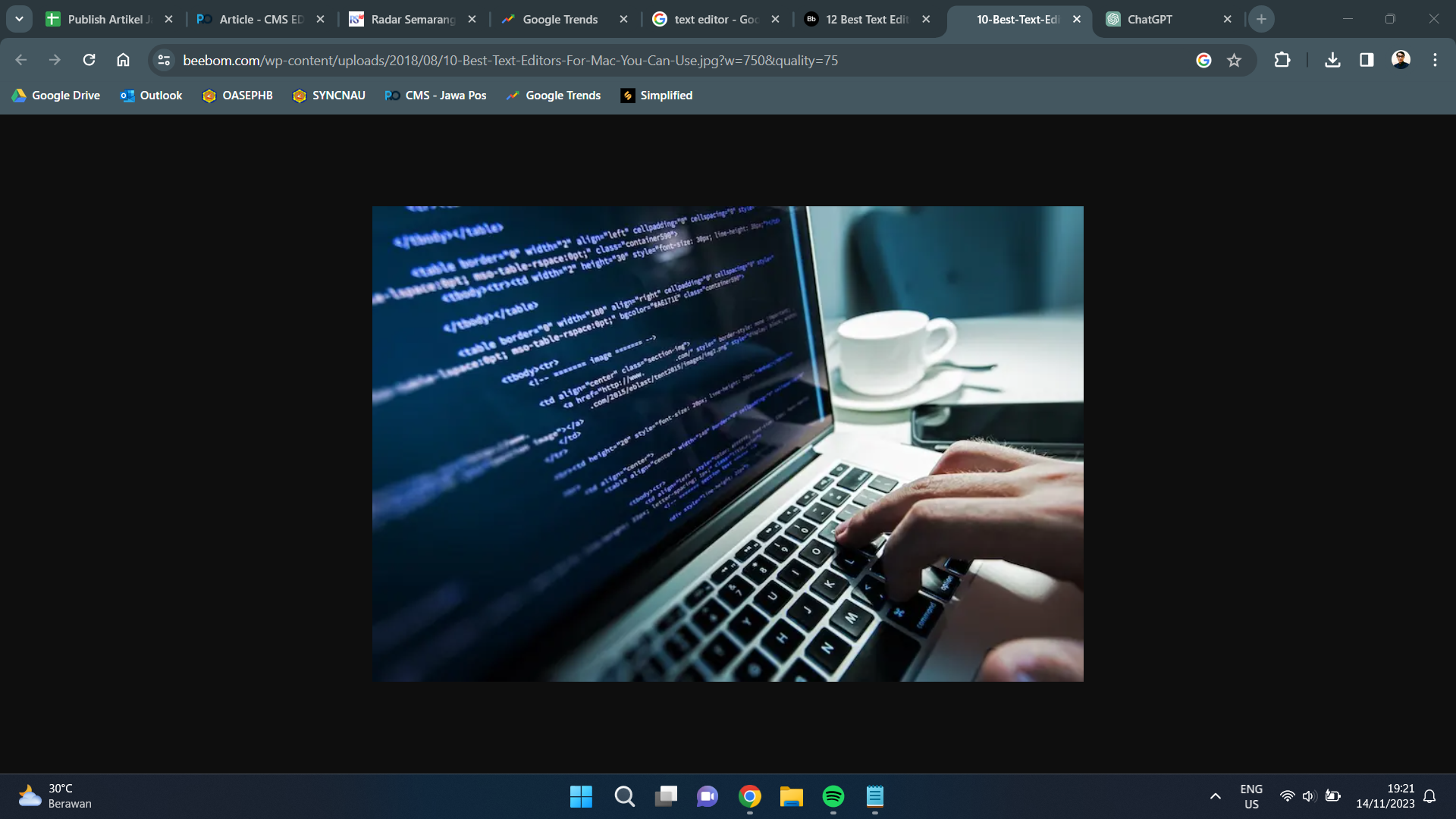 Text Editor Sebagai Alat Untuk Koding