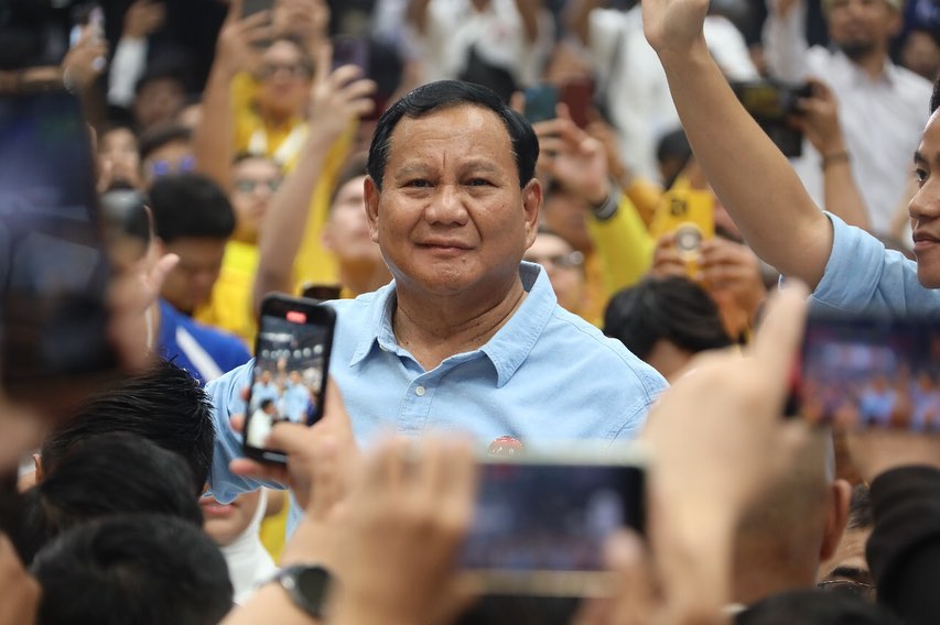 Prabowo yang belakangan selalu terlihat rileks dan juga viral dengan sebutan &lsquo;gemoy&rsquo; memang meningkatkan tingkat kesukaannya di mata masyarakat Indonesia.  (dok/ikl)