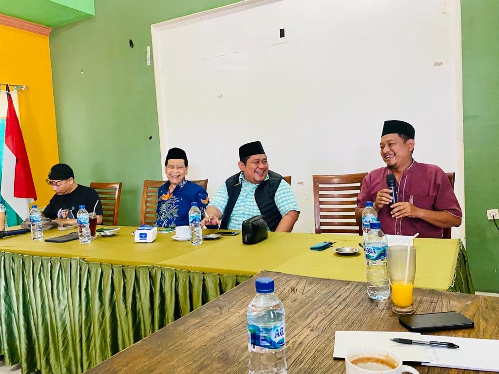 Ketua Tim Pemenangan AMIN H Zayinul Fata bersama Ketua Nasdem Budi Ahmadi, Ketua DPD PKS Mudhofar dan dari Partai Umat rakor bersama untuk pemenangan AMIN di Demak. (wahibpribadi)