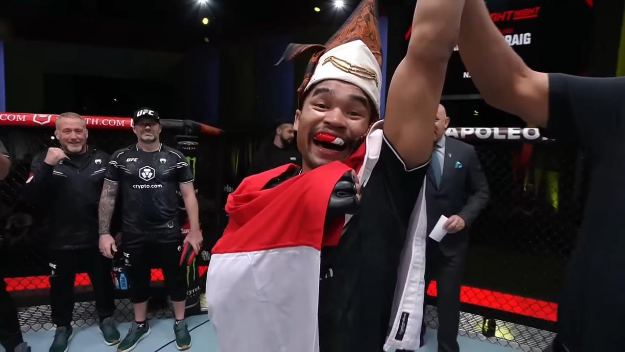 Jeka Saragih, Atlet MMA Indonesia Memenangkan Debutnya Dengan K.O 91 Detik di UFC
