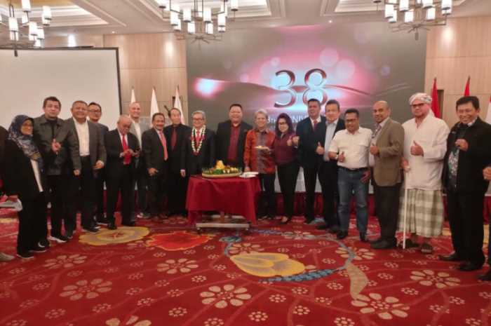 Ikatan Advokat Indonesia (IKADIN) merayakan Hari Ulang Tahun (HUT) ke-38. Acara yang diselenggarakan di Hotel Tentrem Jumat (17/11/2023).