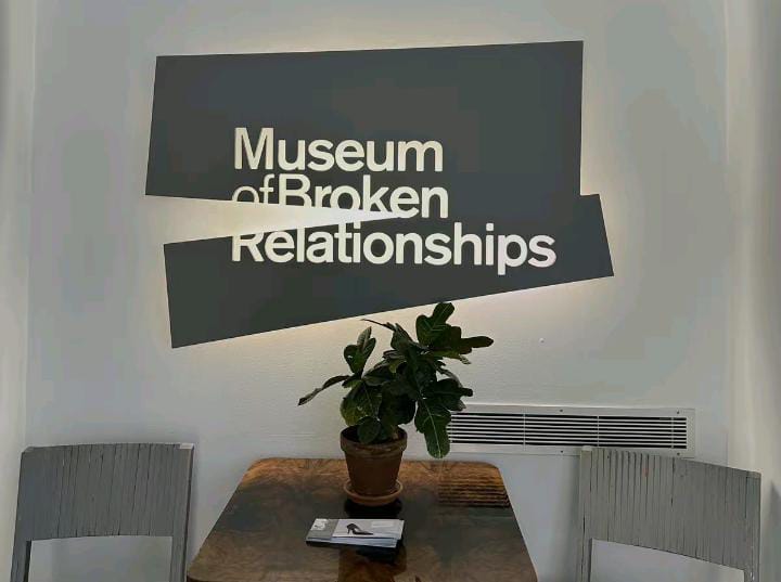 Mengulik Isi Museum Of Broken Relationship Yang Menyimpan Kenangan Pahit