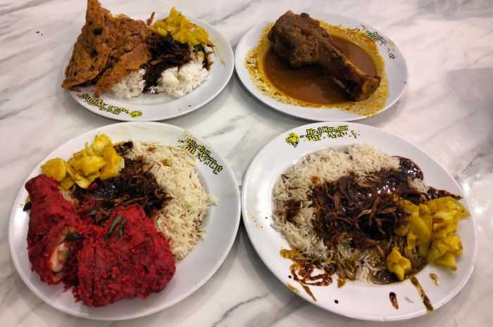 Nasi Kandar khas Malaysia yang bisa dinikmati di Kota Semarang.&nbsp;FIGUR RONGGO WASSALIM/JAWA POS RADAR SEMARANG