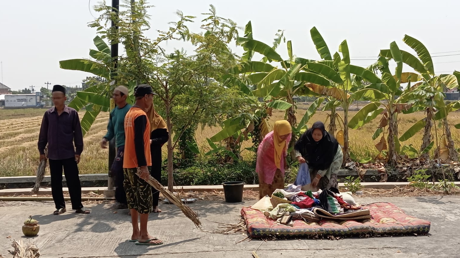 Prosesi pendokumentasian tradisi kalang obong di Kecamatan Rowosari, Kendal.
