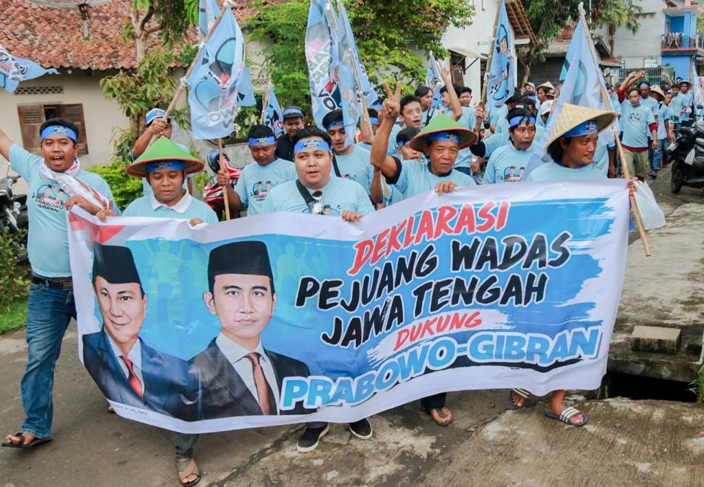 Perjuangkan Wong Cilik, Prabowo-Gibran Raih Dukungan Ratusan Pejuang Wadas.  (dok/ikl)