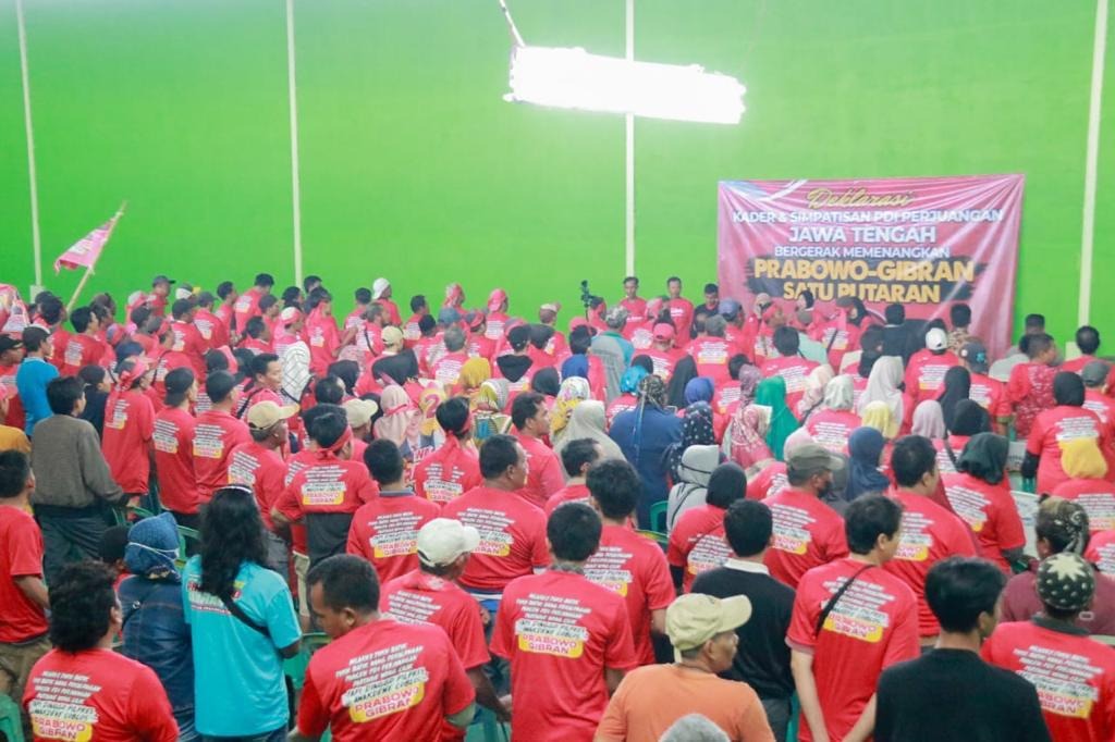 Survei : 27% Pendukung PDIP Pilih Prabowo-Gibran di Pilpres 2024. Pasangan Prabowo Subianto-Gibran Rakabuming Raka terus mendapatkan dukungan di Pilpres 2024. (dok/ikl)