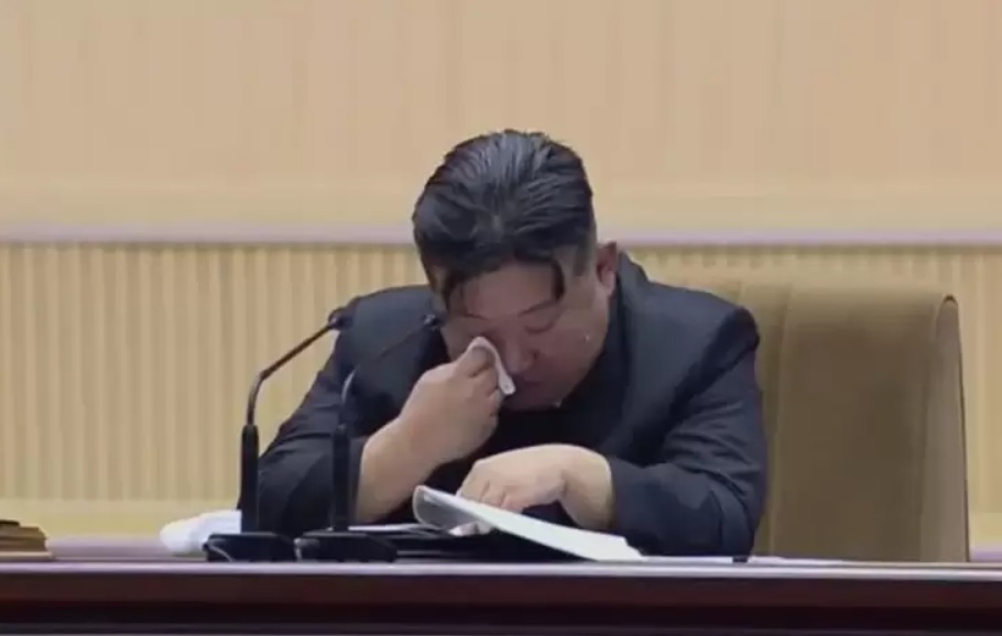 Kim Jong Un Terlihat Menangis Saat Konferensi Bersama Para Ibu