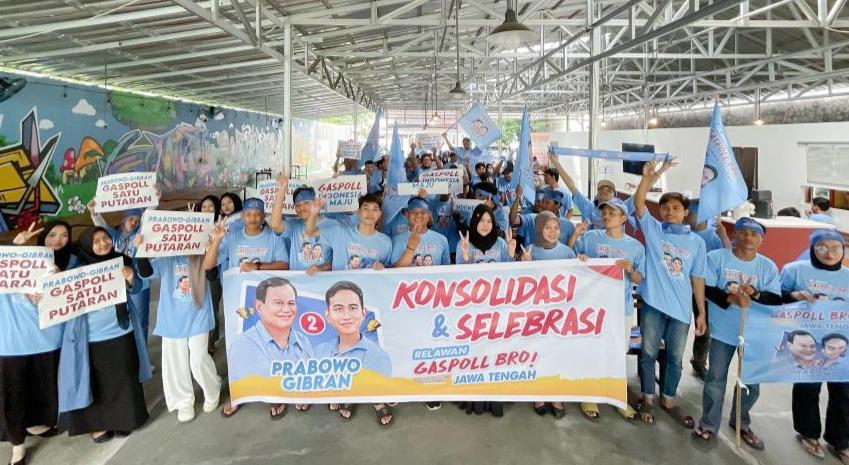 Masyarakat Jawa Tengah (Jateng) mengukuhkan dukungan dengan membentuk Relawan Gemoy, Asoy, Santuy Poll Prabowo-Gibran. (dok/ikl)