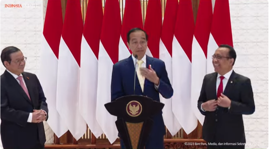 Makna warna dasi kuning yang dikenakan Jokowi saat bertolak ke Jepang, mengundang teka-teki. (YouTube Sekretariat Presiden)