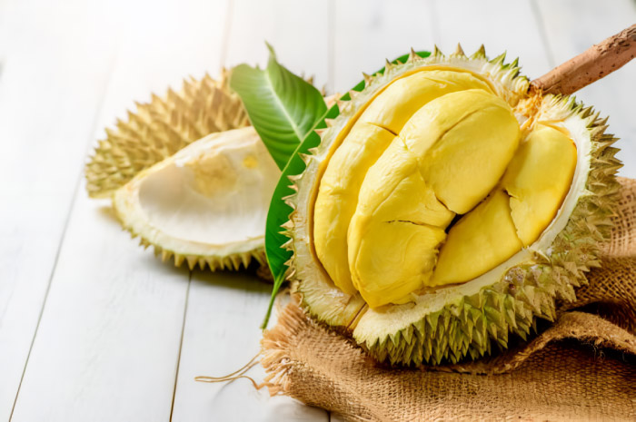 Buah durian punya manfaat untuk kesehatan.
