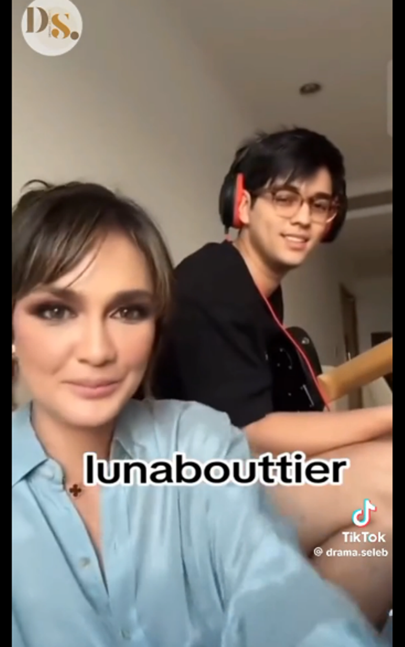 Dalam siaran live TikTok, seorang netizen bertanya pada Luna Maya, mengapa dirinya memilih berpacaran dengan berondong. (TikTok @dramaseleb)