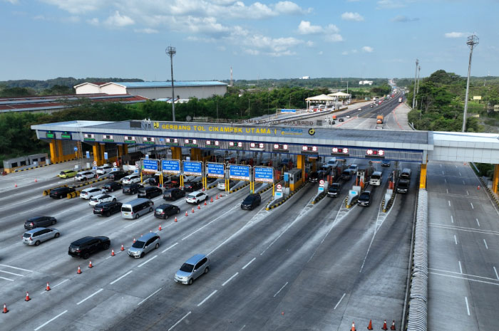 Jalan tol trans jawa.