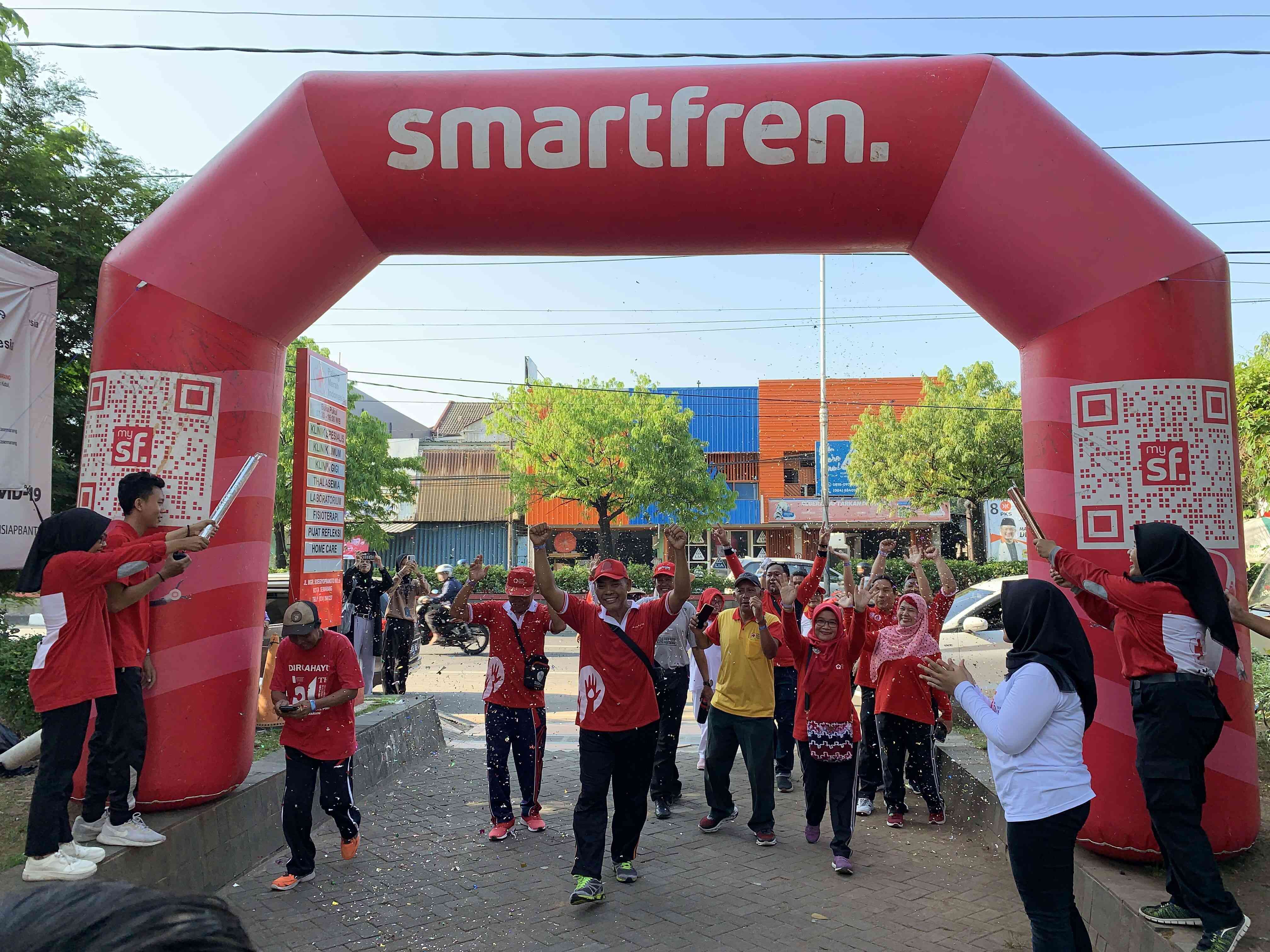 JALAN SEHAT: PMI Kota Semarang beserta seluruh relawan menggelar jalan sehat dalam rangka menyambut peringatan hari Relawan PMI 2023