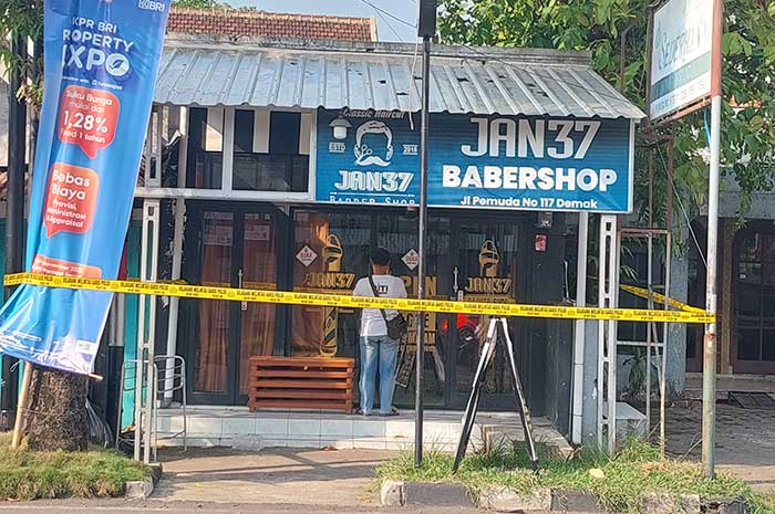 Barbershop Jan 37 yang menjadi tempat kejadian pembunuhan terhadap Muhammad Agus Mansur.&nbsp;Wahib pribadi/Jawa Pos Radar Semarang