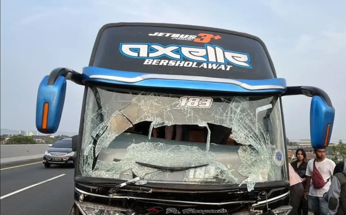 Kondisi Bus Po Haryanto Pasca Tabrak Pajero