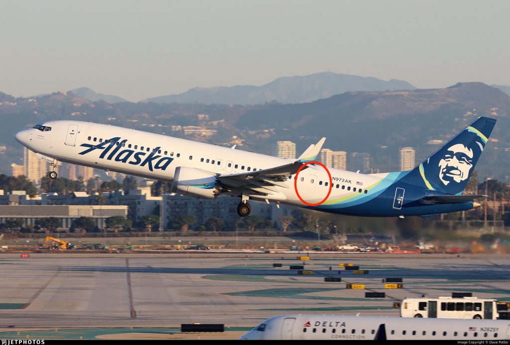 Pesawat Alaska Airlines mengalami kejadian pintu terlepas