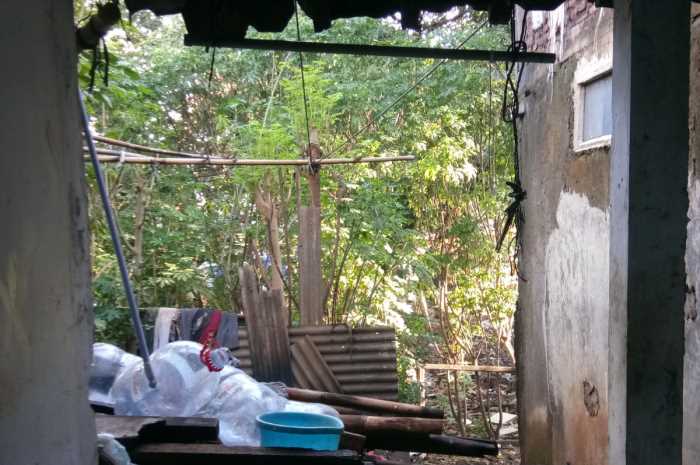 Seorang gadis berusia 13 tahun ditemukan meninggal dengan tragis di rumahnya, di Kecamatan Gunungpati, Selasa (9/1/2024) sekitar pukul 05.00.