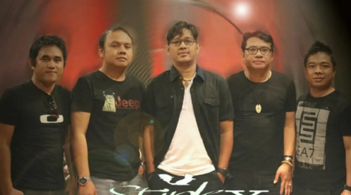 Grup Band Stinky Yang Digawangi Andre Taulany dkk